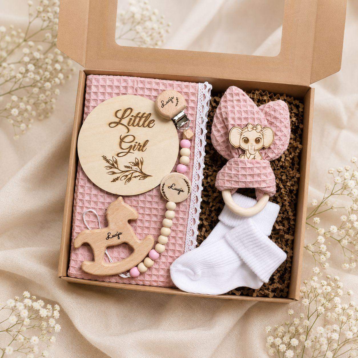 Naturalny Zestaw Prezentowy dla Noworodka - Gift Box z Zawieszką do Smoczka