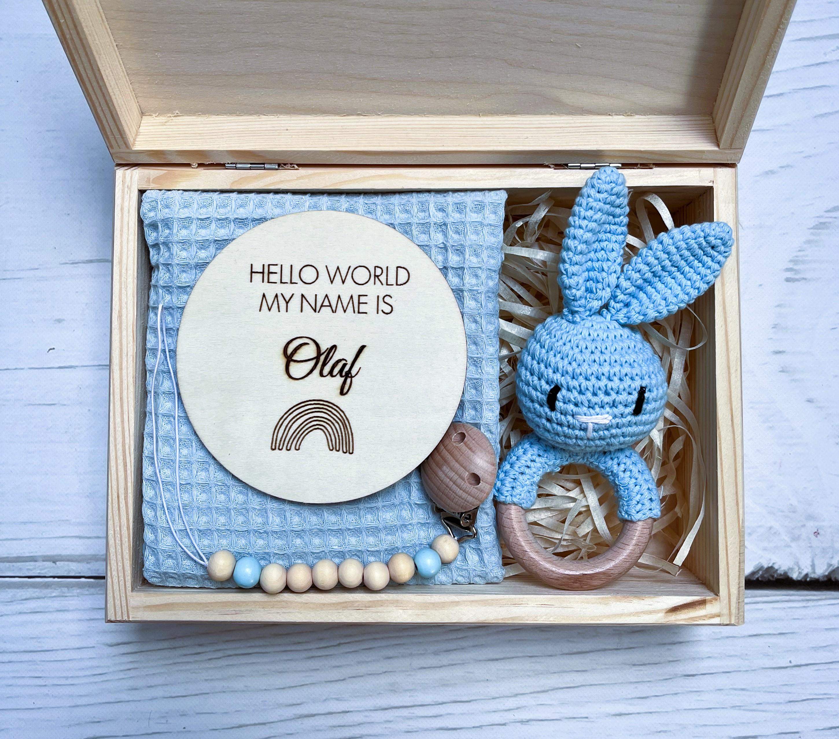 Gift Box Baby – Personalizowany Zestaw w Drewnianym Pudełku z Grawerem
